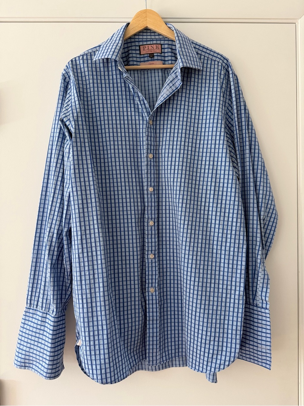 Thomas Pink • Classic Button Down